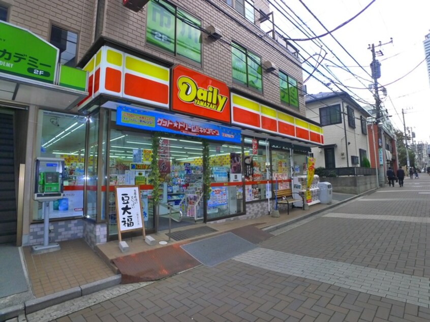 デイリーヤマザキ(コンビニ)まで46m Ｒｕｓｃｅｌｌｉａ市川