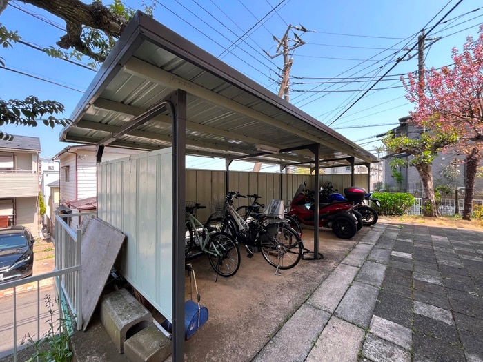 駐輪場 藤が丘団地６号棟
