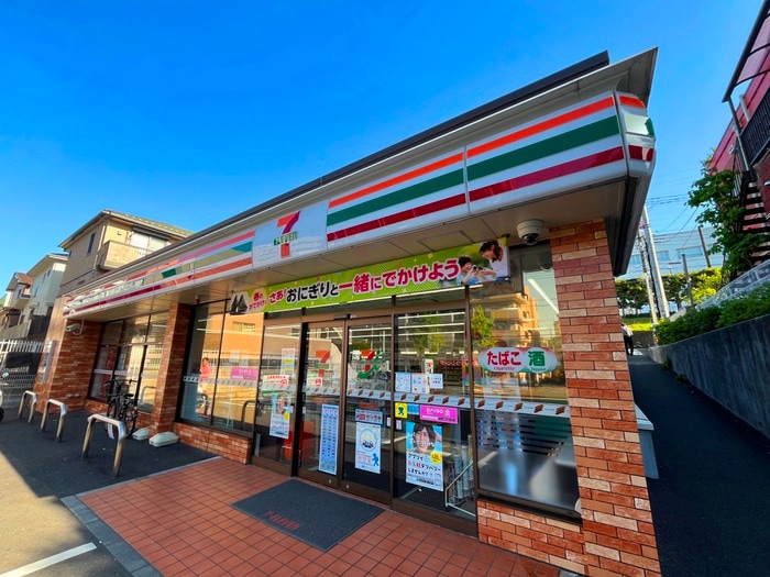 セブンイレブン 横浜梅が丘店(コンビニ)まで438m 藤が丘団地６号棟