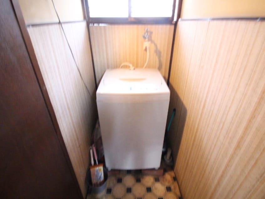 洗濯機置場 西村荘