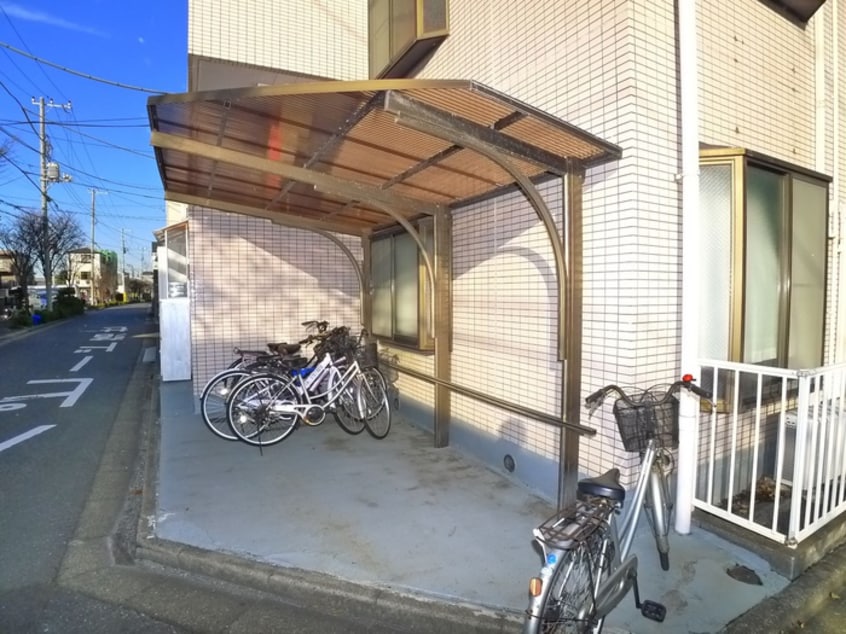 駐輪場 エステ－トタイム