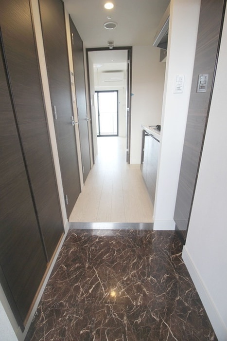 玄関 S-RESIDENCE戸田公園