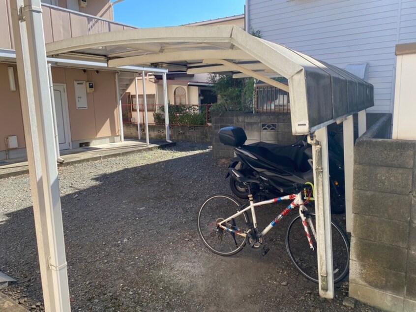 駐輪場 フラッツかなもり