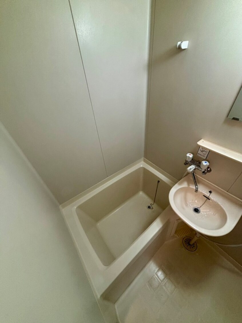 バス／シャワールーム等 フラッツかなもり