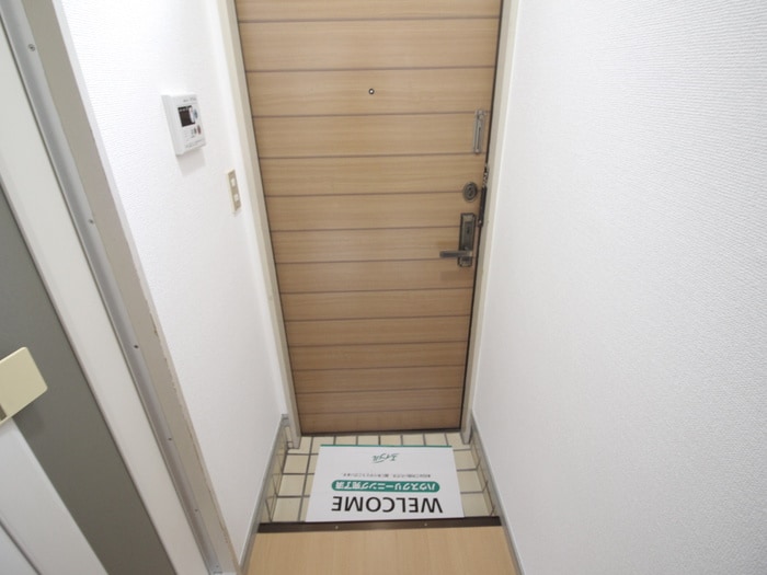 玄関 ホワイトパレス東山