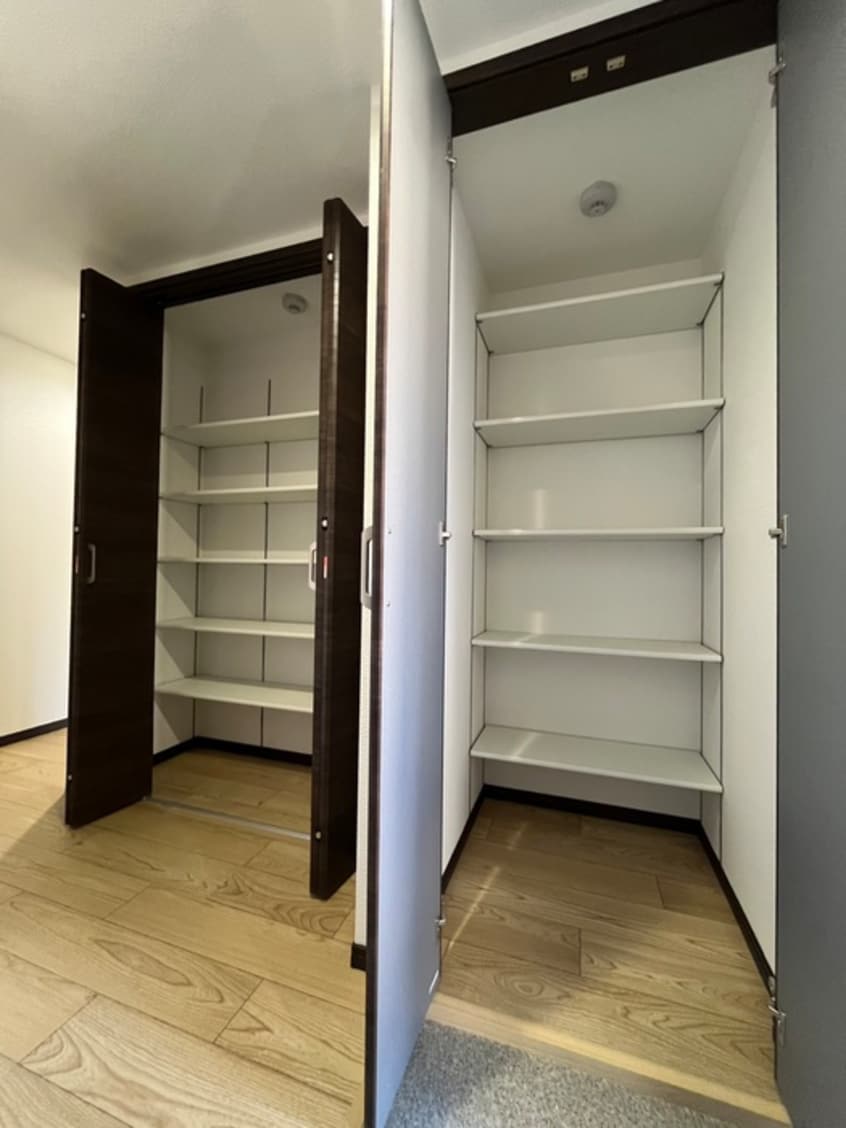 玄関 ラ・セレンテ