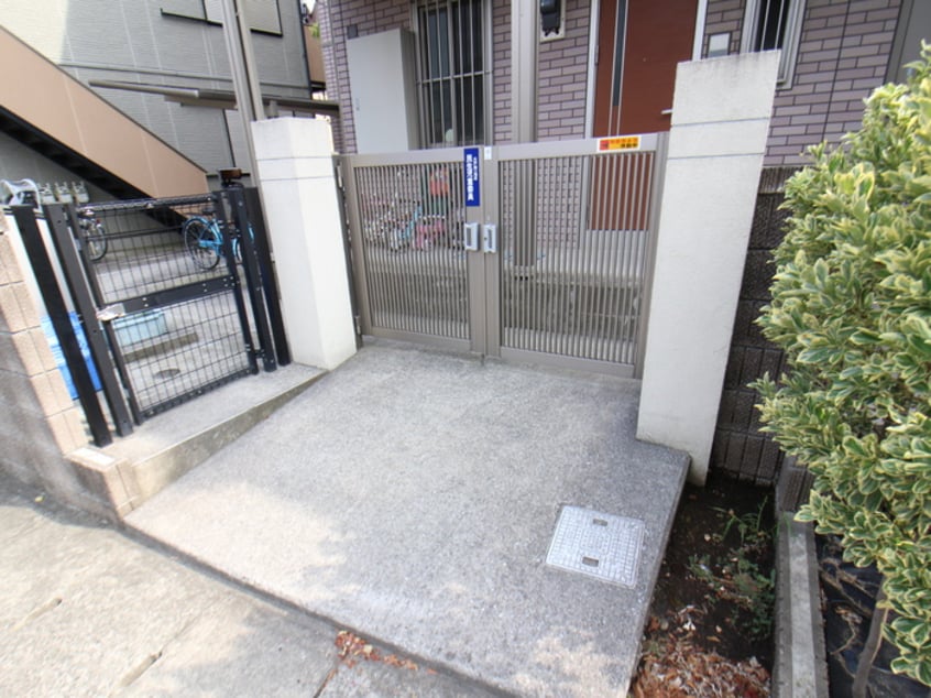 エントランス部分 ヘリオス　ペンテ