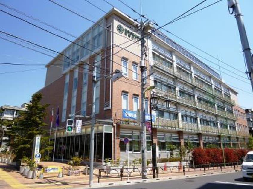 砧総合支所(役所)まで1200m 成城３番館