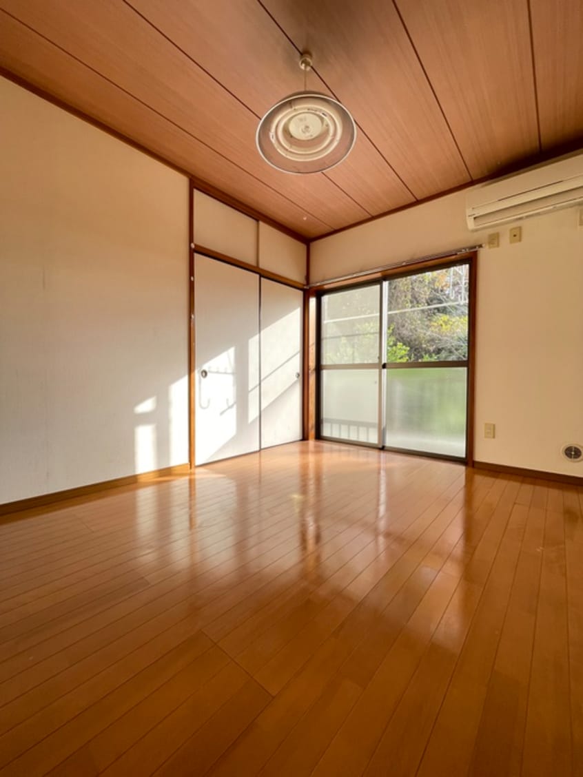 居室 ロックハウス