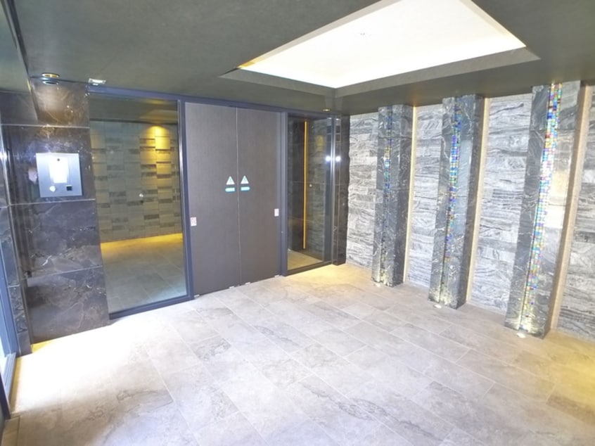 エントランス部分 S-RESIDENCE原木中山azure