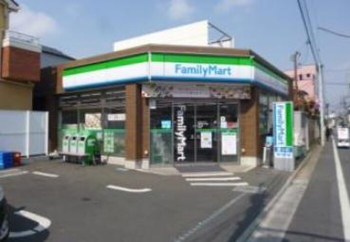 ファミリーマート 豊島長崎三丁目店(コンビニ)まで144m シリウス