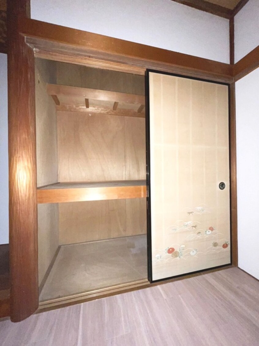 収納 千葉都町５戸建