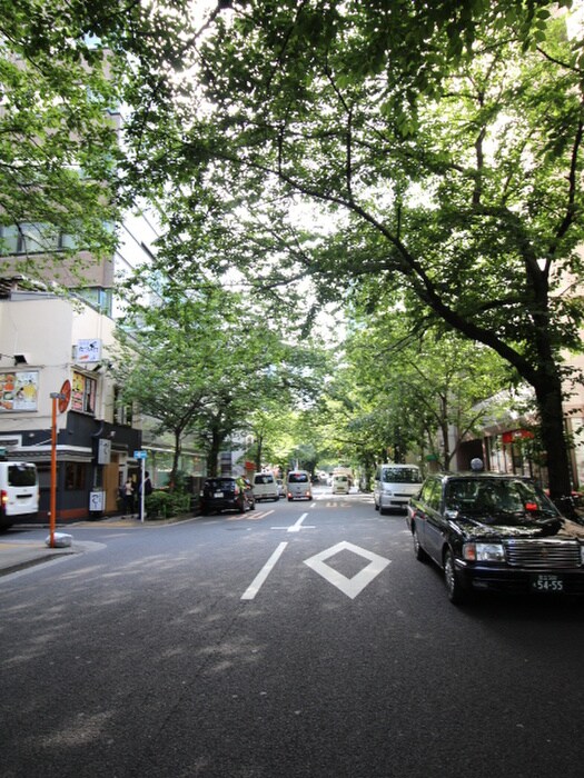 日本橋さくら通り(公園)まで0m プライムアーバン日本橋茅場町