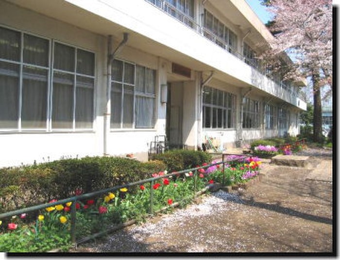 東村山市立東村山第三中学校(中学校/中等教育学校)まで575m グレースコート