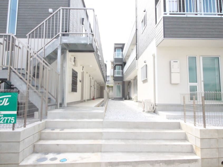 エントランス部分 Y&Y長津田