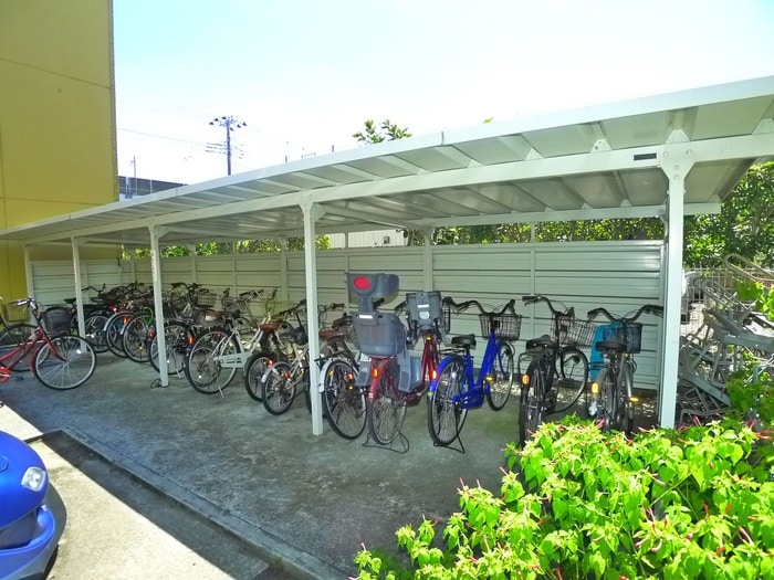 駐輪場 秋本ビルディング