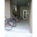 駐輪場 モノリスビル