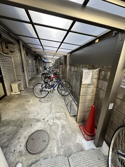 駐輪場 関栄ビル