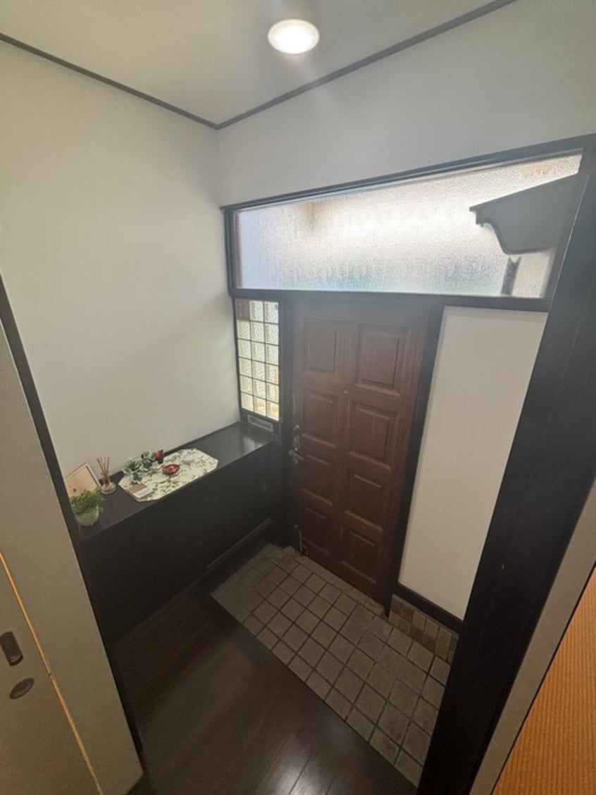 玄関 東鎌ケ谷２丁目戸建