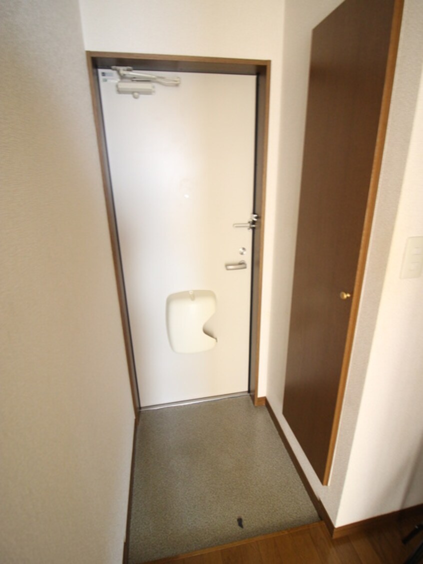 玄関 アンプルール湘南ヒルズ