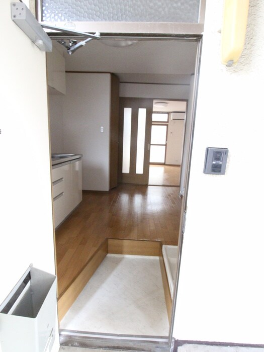 玄関 コ－ポ樋口