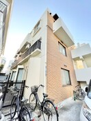 ラウンドヒルズの外観