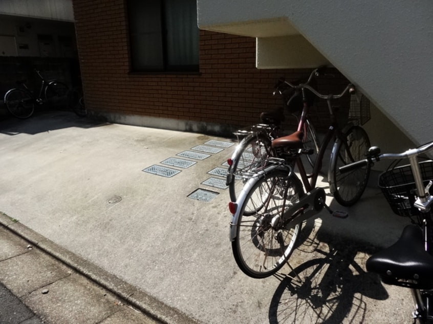 駐輪場 ラウンドヒルズ