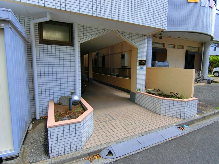 エントランス部分 サンピア辻