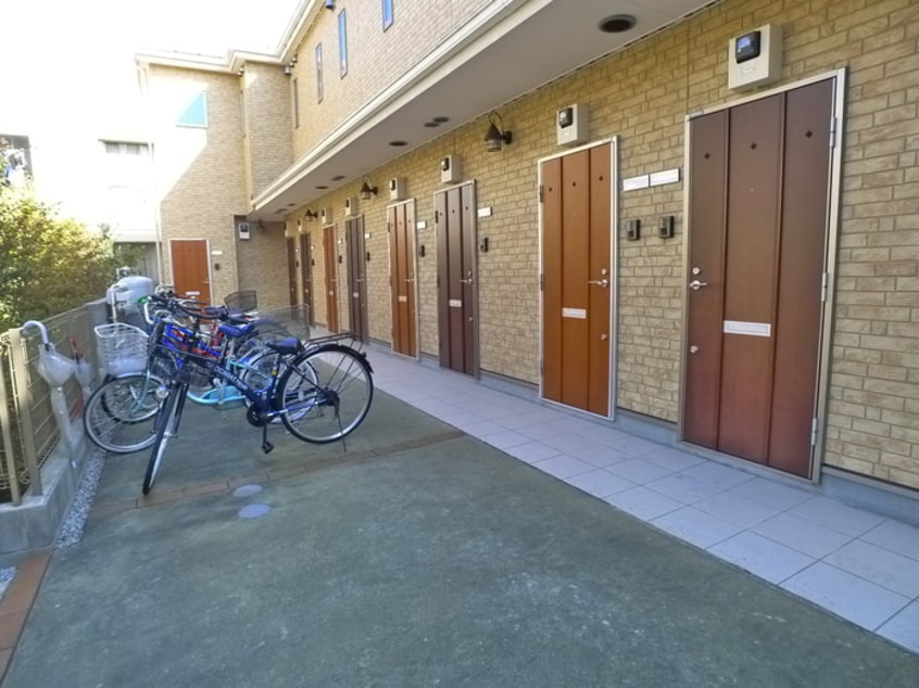 エントランス部分 アーバンコート白鳥