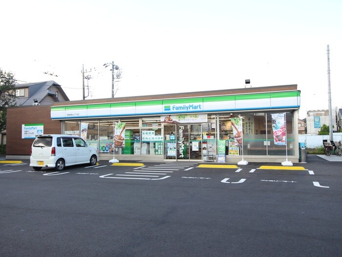 ファミリーマート 相模原横山三丁目店(コンビニ)まで63m クロノス上溝