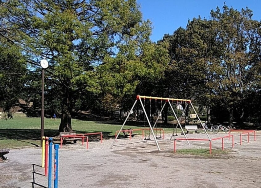 つくし野セントラルパーク(公園)まで591m ｾﾝﾁｭﾘｰﾊｲﾂつくし野13号棟