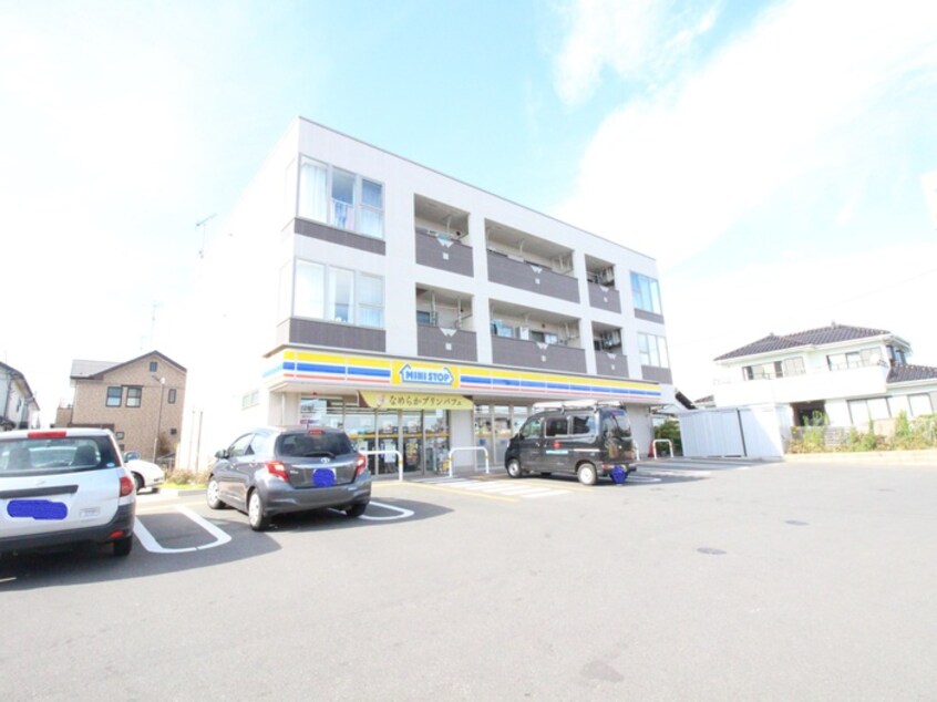 ミニストップ(コンビニ)まで79m シャトレ－・マグノリアⅠ