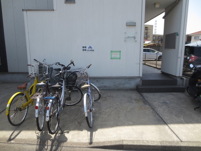 駐輪場 クレフラスト東淵野辺