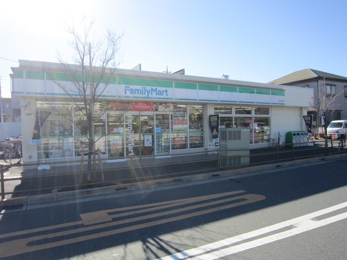 物件(コンビニ)まで500m メゾンリヴァ－ベル