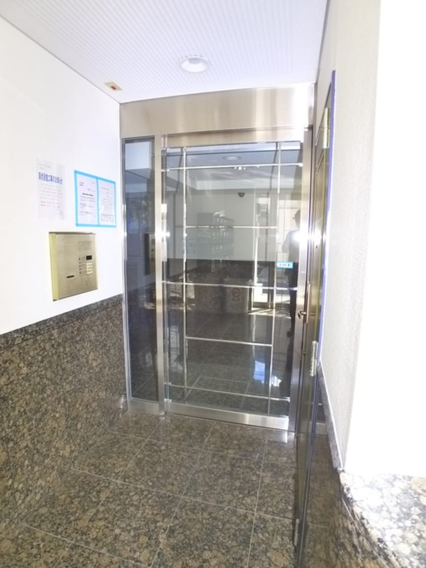 エントランス部分 ＭＥＴＥＯＲＩＴ弐番館