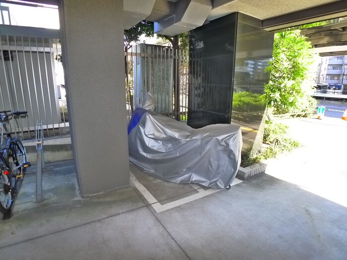 バイク置き場 アグリパ－ク深川