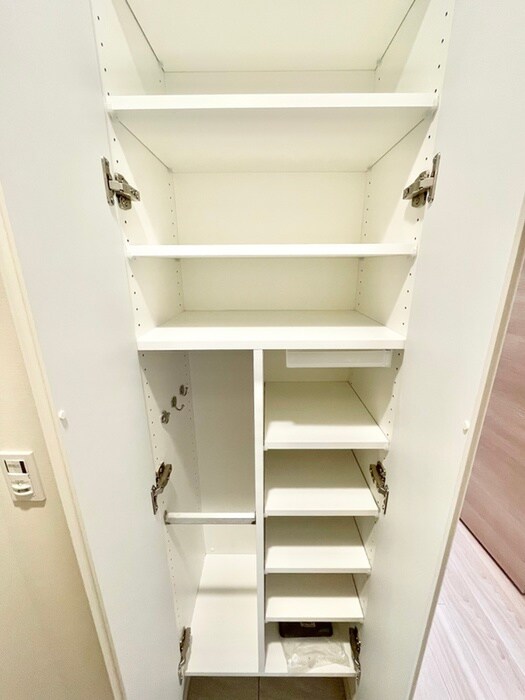 靴箱 ﾙﾌｫﾝﾌﾟﾛｸﾞﾚ秋葉原ＥＡＳＴ