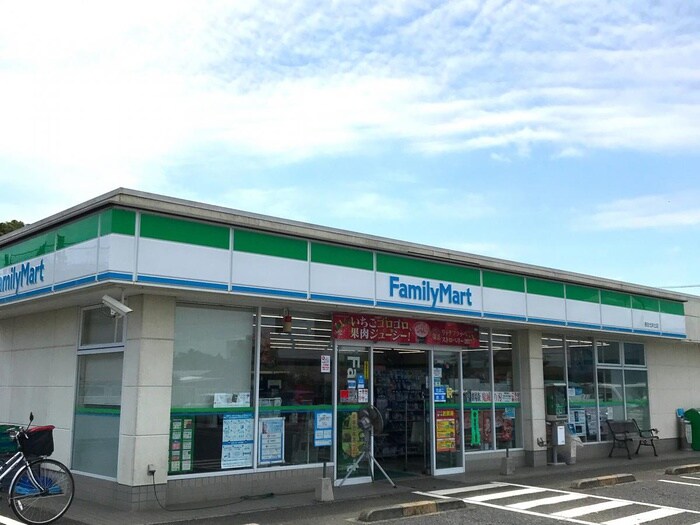 ファミリーマート 長生七井土店(コンビニ)まで849m サンヴェール大芝ⅢA