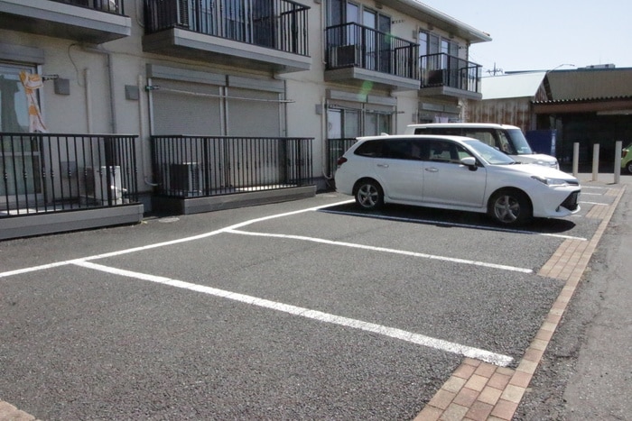 駐車場 ロジュマン