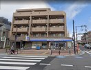 ローソンストア100 飛田給駅北口店(コンビニ)まで550m フジミコ－ポ