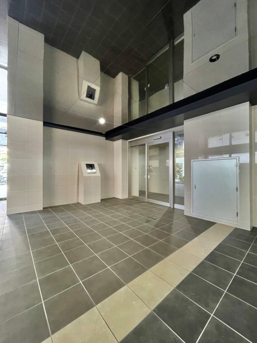 エントランス部分 アルファコート曳舟