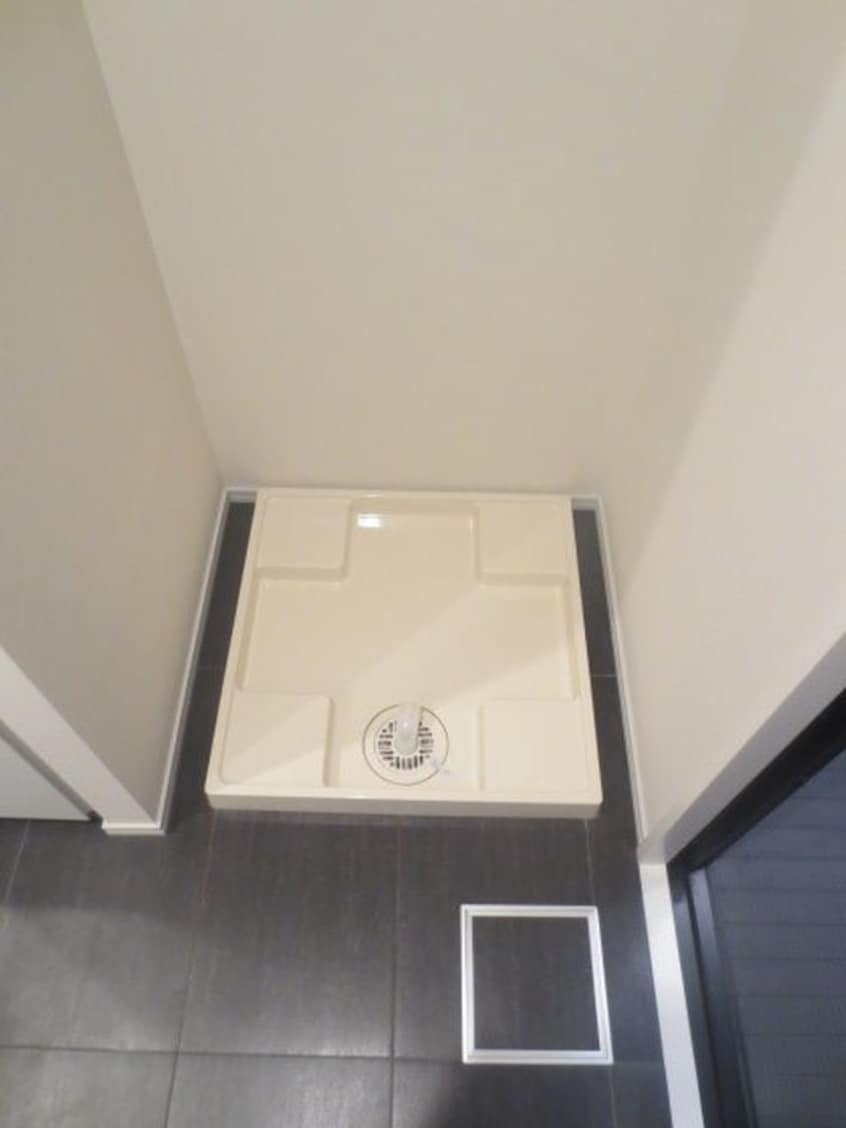 洗濯機置場 ｺﾝﾌｫﾘｱ新宿ｲｰｽﾄｻｲﾄﾞﾀﾜｰ