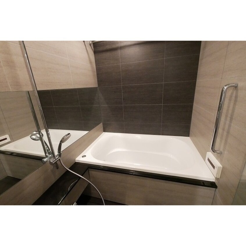 バス／シャワールーム等 ｺﾝﾌｫﾘｱ新宿ｲｰｽﾄｻｲﾄﾞﾀﾜｰ