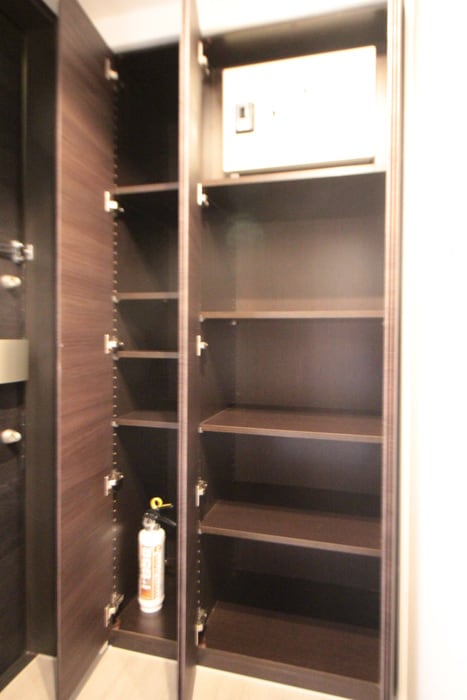 靴箱 ｺﾝﾌｫﾘｱ新宿ｲｰｽﾄｻｲﾄﾞﾀﾜｰ