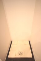 洗濯機置場 ｺﾝﾌｫﾘｱ新宿ｲｰｽﾄｻｲﾄﾞﾀﾜｰ