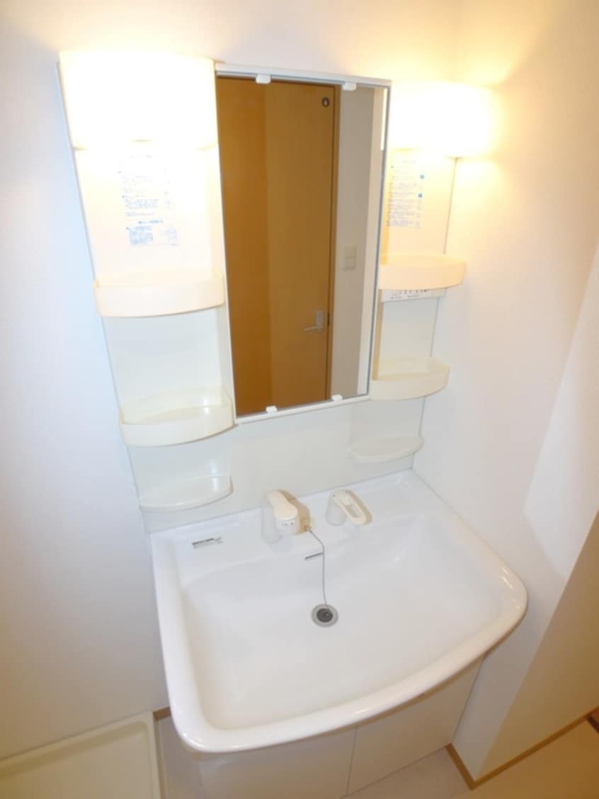 洗面 エム・ステージ白磁楼