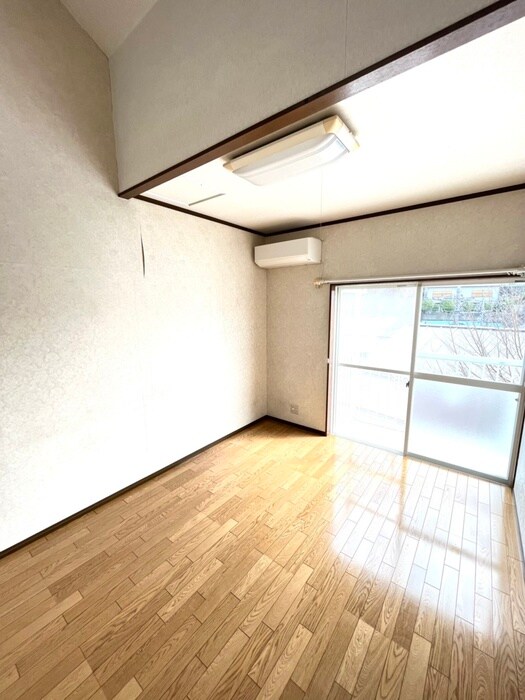 居室 ﾌﾗｯﾂ横浜３