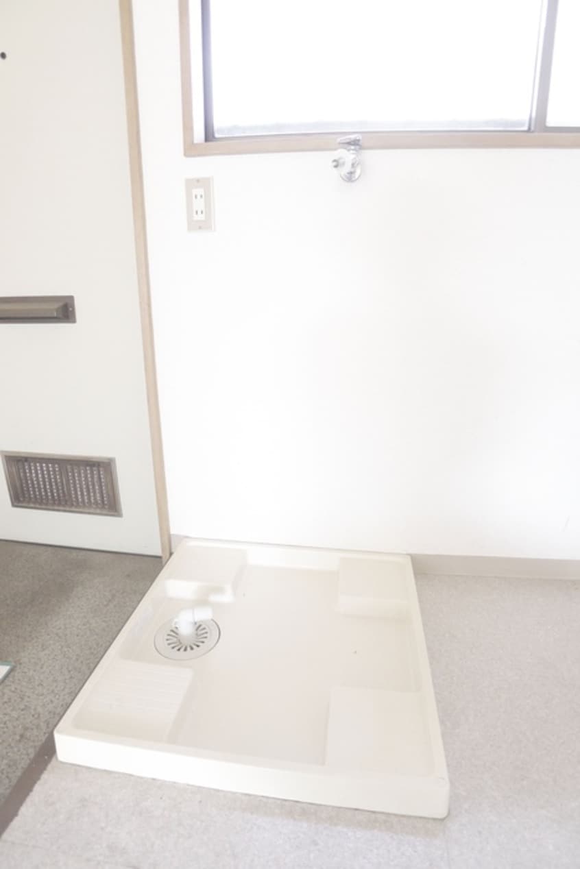 洗濯機置場 新山ハイツ