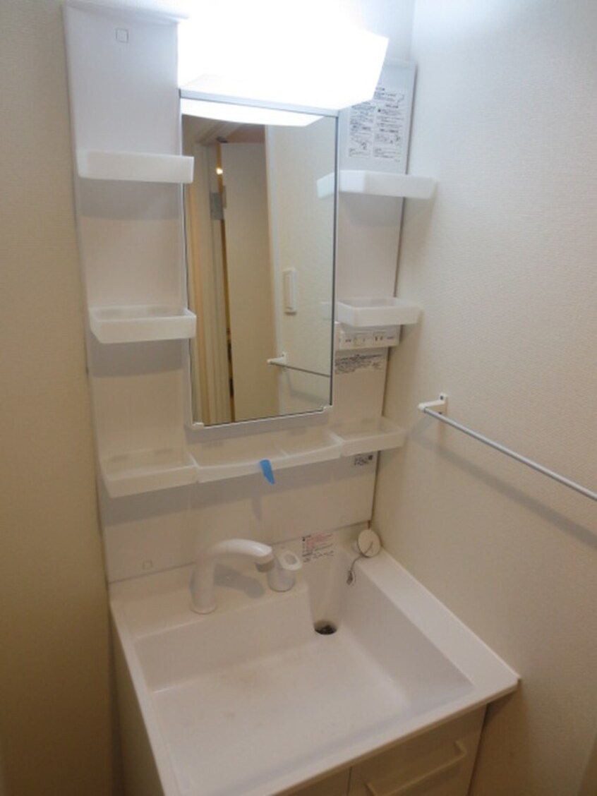 洗面 リブリ・四谷上町富士見通り