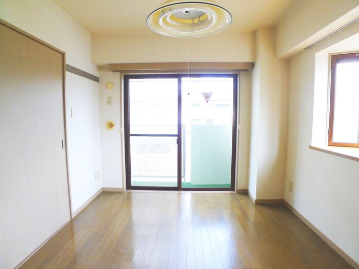 居室 フラット市川Ⅱ